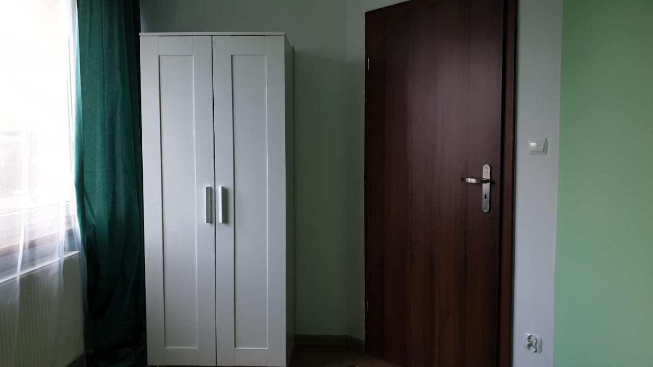Tanie Spanie Miedzylesie  Luaran gambar